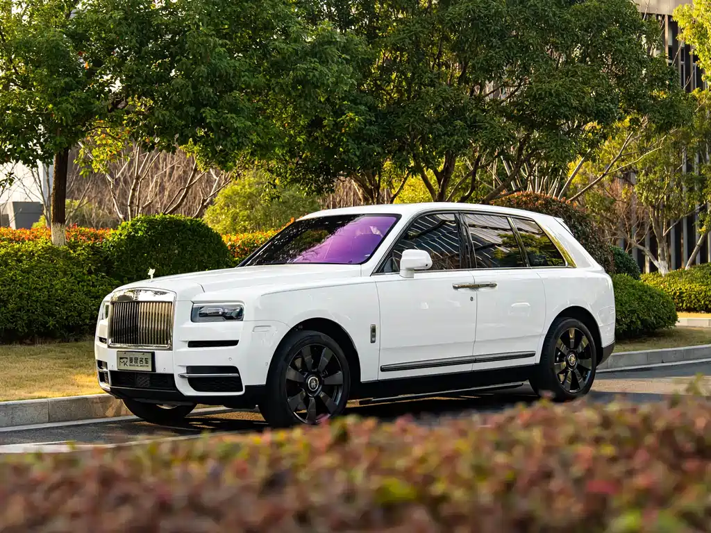 Cullinan 2018 five-seater version купить на сайте DeffCars