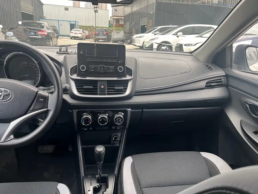 YARiS L Zhixuan 2022 model Zhixuan X 1.5L CVT leading PLUS version купить на сайте DeffCars