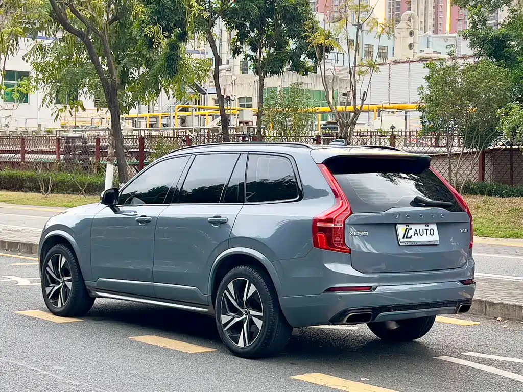 Volvo XC90 2020 T6 Zhiyi Luxury Edition 7 seats купить на сайте DeffCars