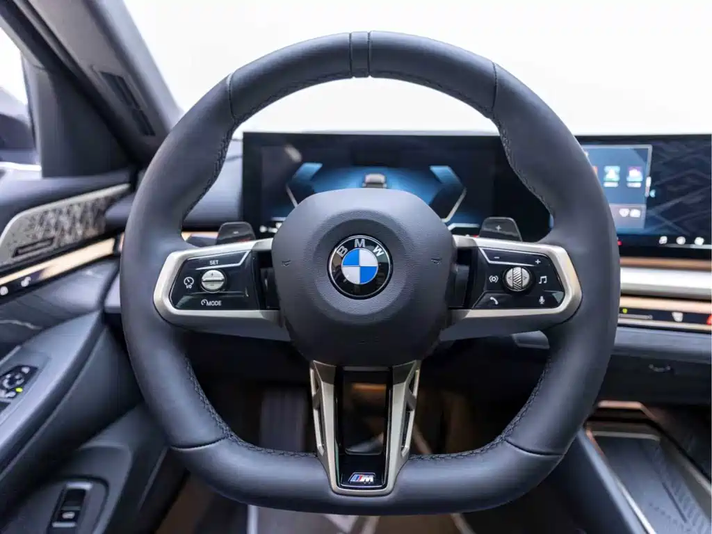 BMW 5 Series 2024 530Li Exclusive M Sports Package купить на сайте DeffCars