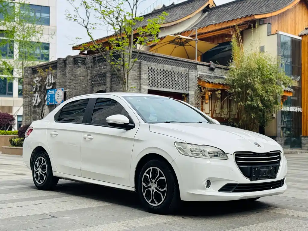 Peugeot 301 2016 1.6L automatic comfort version купить на сайте DeffCars