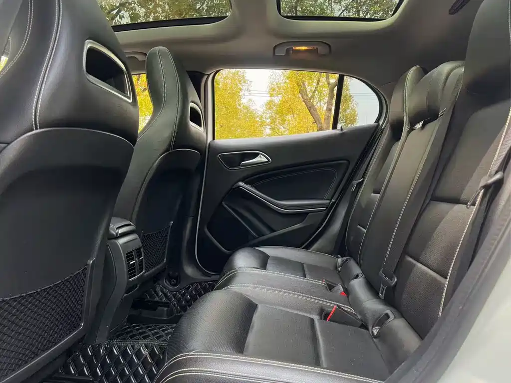 Mercedes-Benz GLA 2019 GLA 200 Dynamic купить на сайте DeffCars