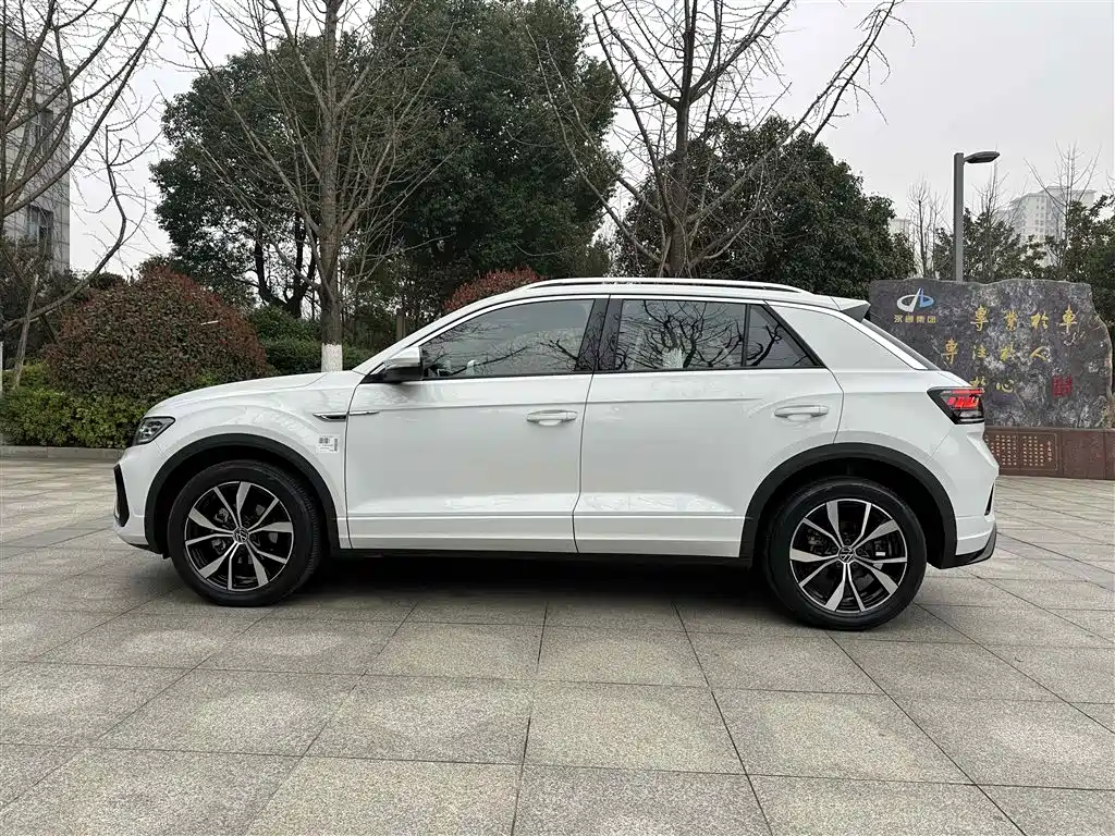 T-ROC 2025 facelift 300TSI DSG two-wheel drive Chenguang version купить на сайте DeffCars