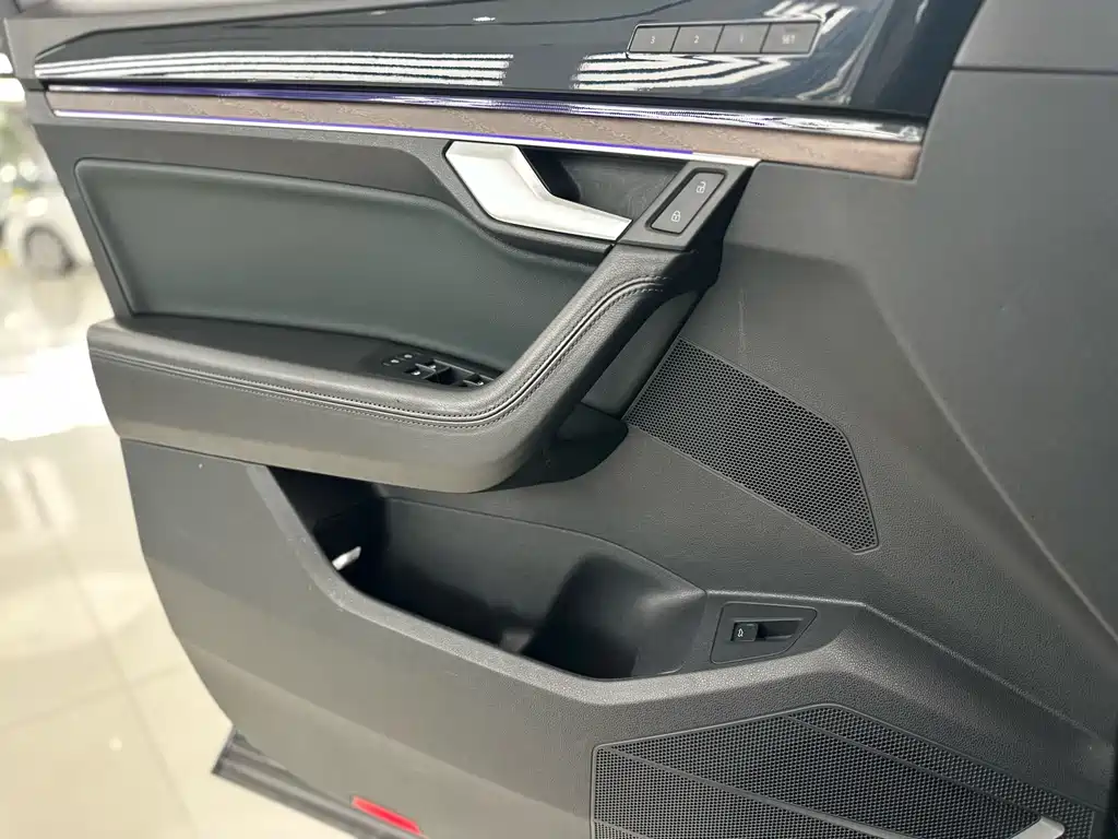 Touareg 2019 3.0TSI Ruizhi Edition National VI купить на сайте DeffCars