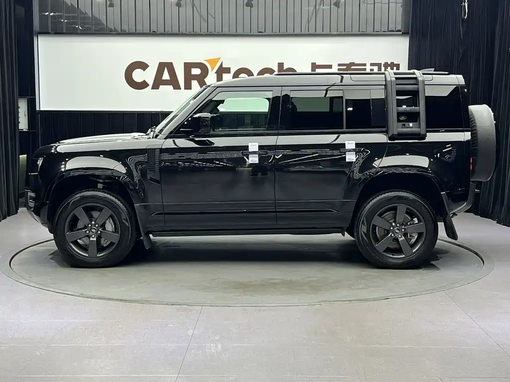 Land Rover Defender 2023 110 3.0T P400 X-DYNAMIC HSE купить на сайте DeffCars