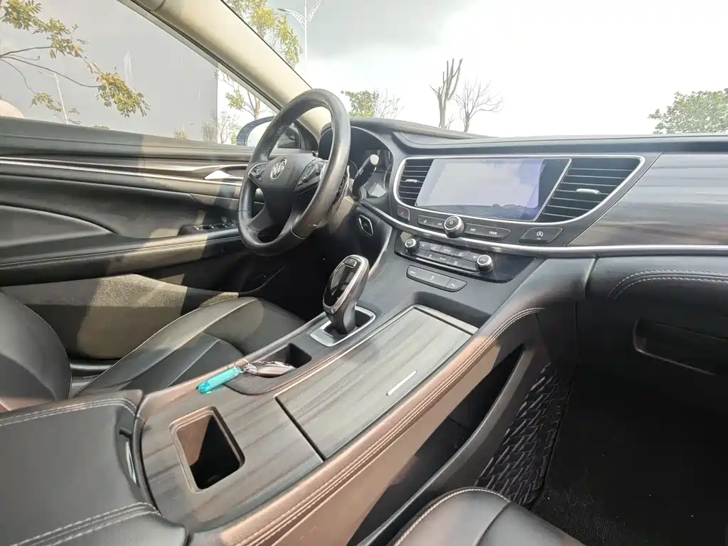LaCrosse 2021 652T luxury model купить на сайте DeffCars