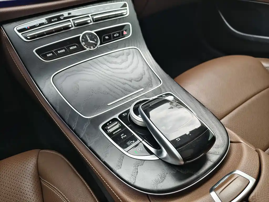 Mercedes-Benz E-Class 2017 E 300 L Sports Luxury Model купить на сайте DeffCars