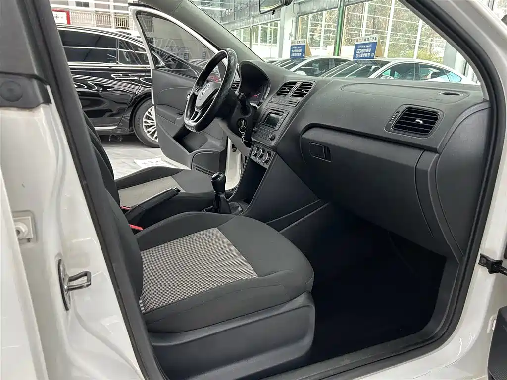 Polo 2018 1.5L manual safe driving model купить на сайте DeffCars