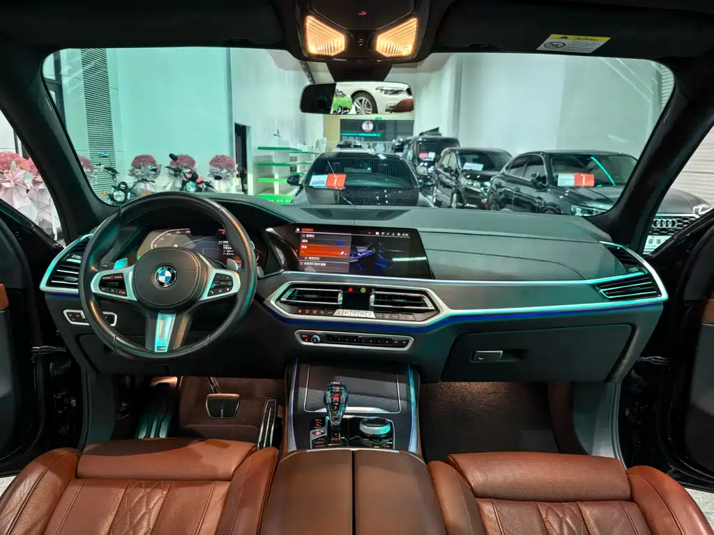 BMW X7 2021 facelift xDrive40i exclusive M sports package купить на сайте DeffCars