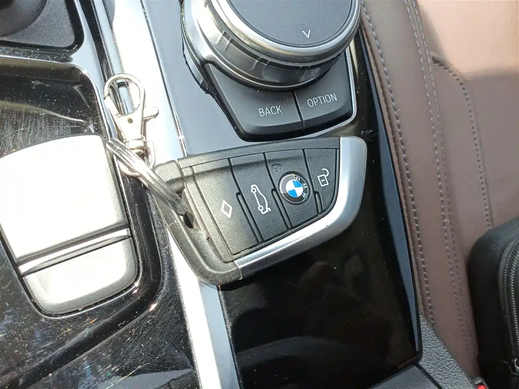 BMW iX3 2021 innovative model купить на сайте DeffCars