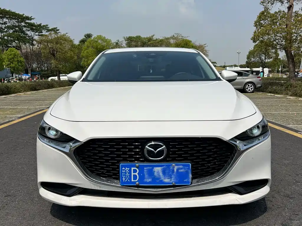 Mazda3 Angkesela 2023 2.0L Automatic Premium Edition купить на сайте DeffCars