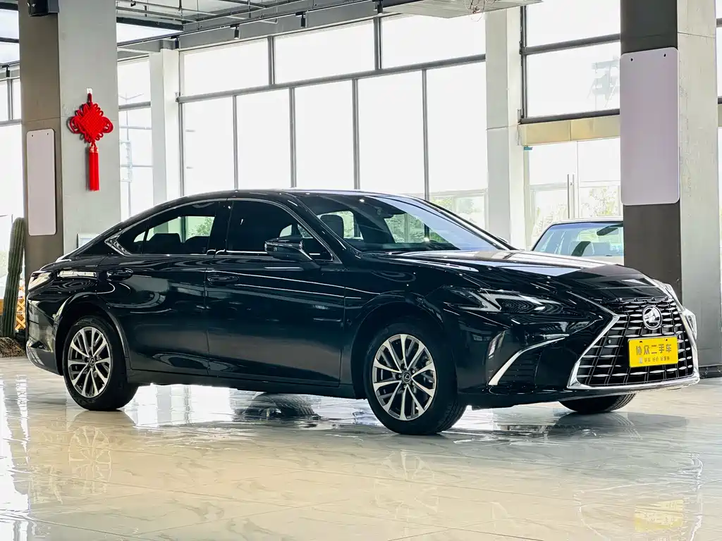 Lexus ES 2025 200 Premium Edition купить на сайте DeffCars