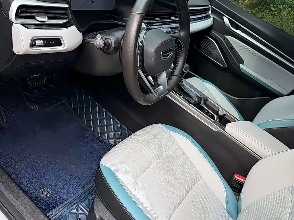 Emgrand 2023 4th Generation Champion Edition 1.5L CVT Luxury Model купить на сайте DeffCars
