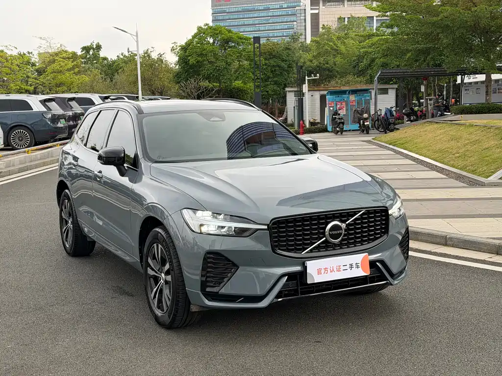 Volvo XC60 2022 B5 four-wheel drive Zhiyi Sports Edition купить на сайте DeffCars