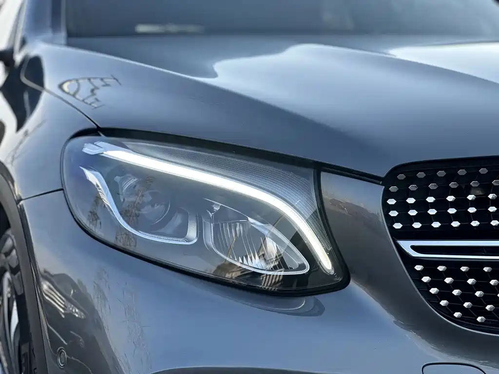 Mercedes-Benz GLC Coupe 2018 GLC 260 4MATIC Coupe SUV купить на сайте DeffCars