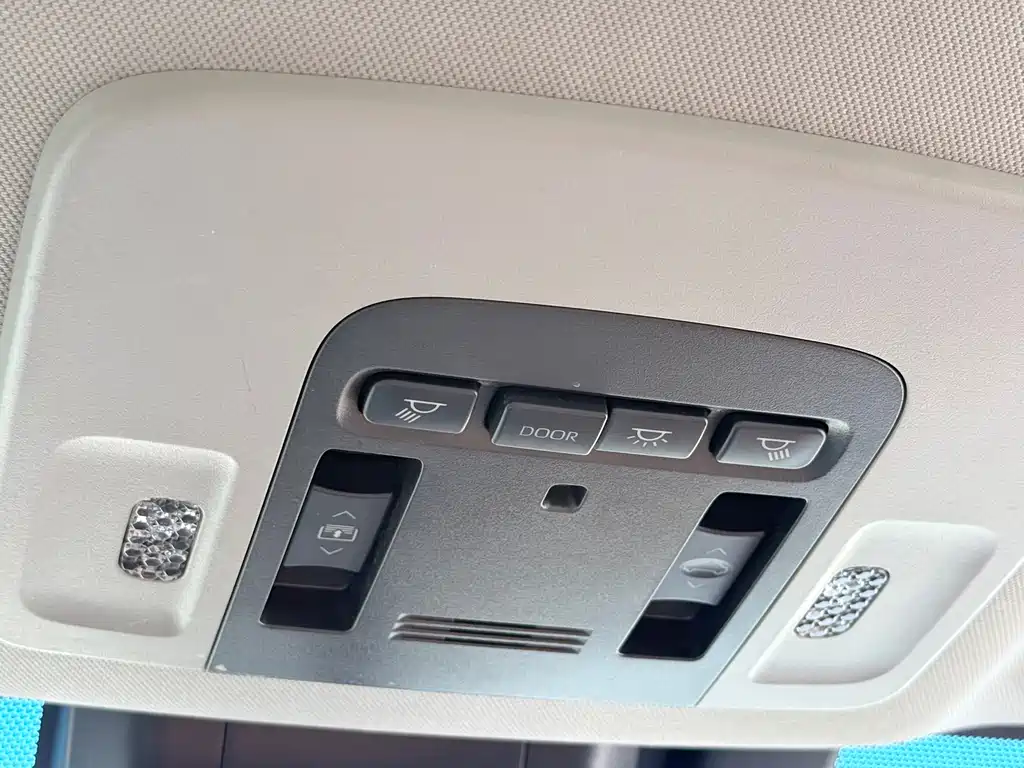 Camry 2019 facelift 2.5G Deluxe Edition купить на сайте DeffCars