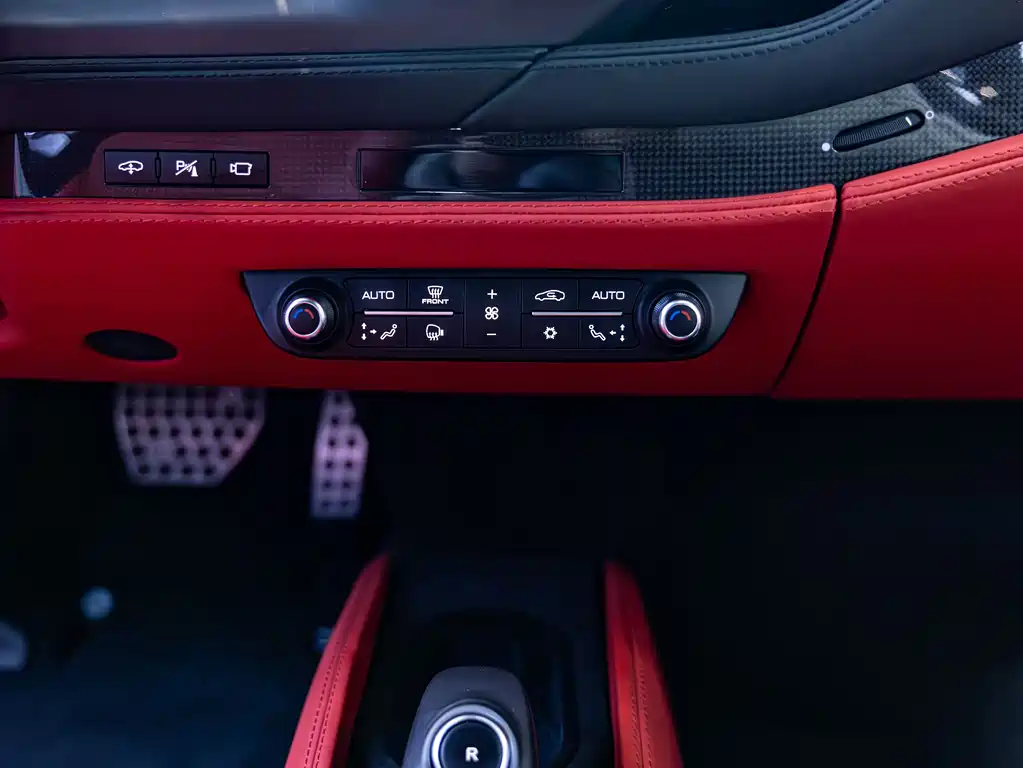 Ferrari F8 2019 Tributo 3.9T V8 купить на сайте DeffCars