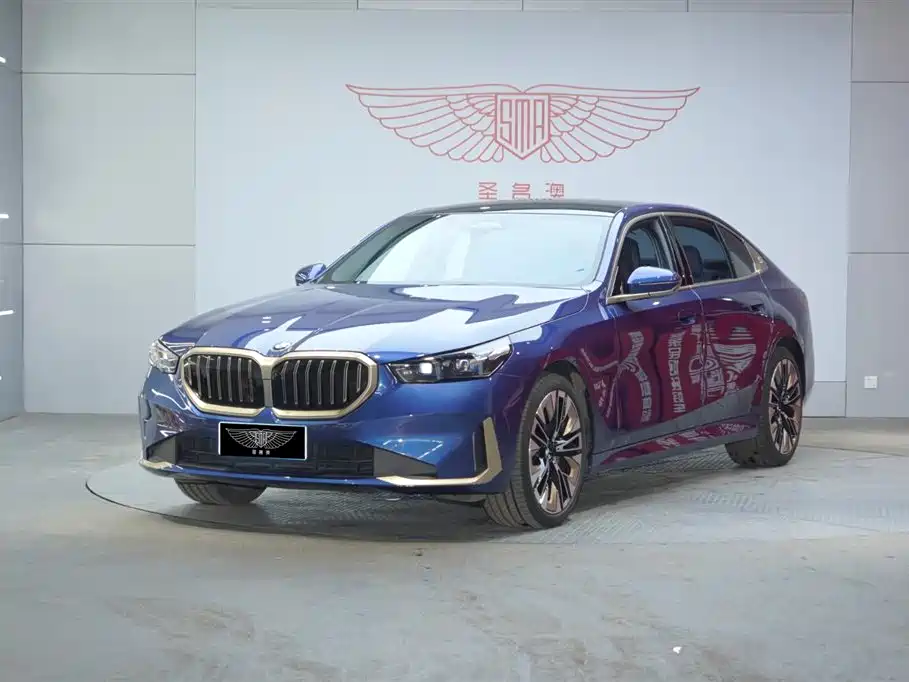 BMW 5 Series 2024 530Li Exclusive M Sports Package купить на сайте DeffCars