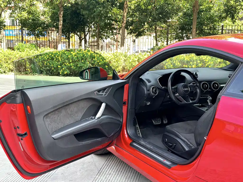 Audi TT 2015 TT Coupe 45 TFSI купить на сайте DeffCars