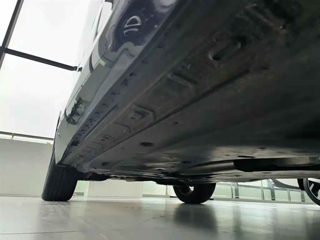 Tiguan L 2024 330TSI automatic two-wheel drive R-Line version купить на сайте DeffCars