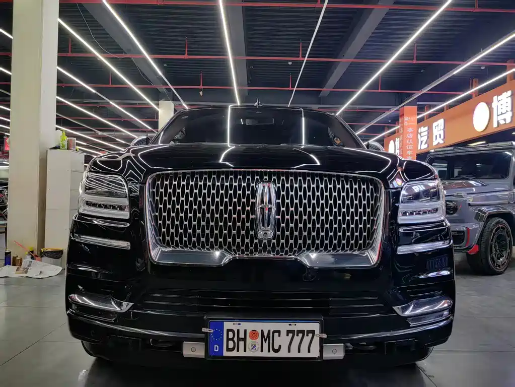 Navigator 2019 3.5T President Series National VI купить на сайте DeffCars