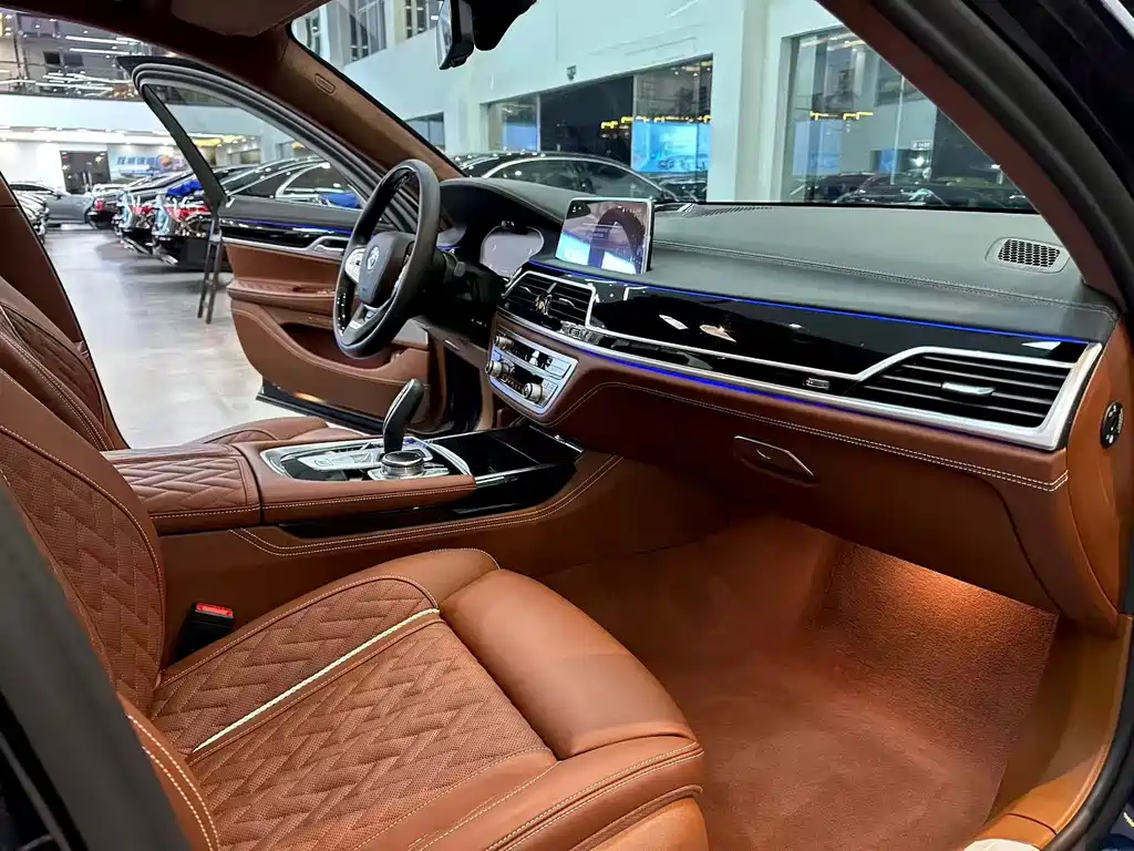 BMW 7 Series 2019 740Li xDrive Executive Luxury Package купить на сайте DeffCars