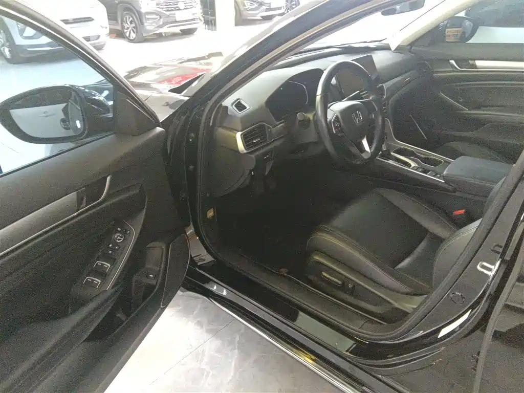Accord 2022 260TURBO Deluxe Edition купить на сайте DeffCars