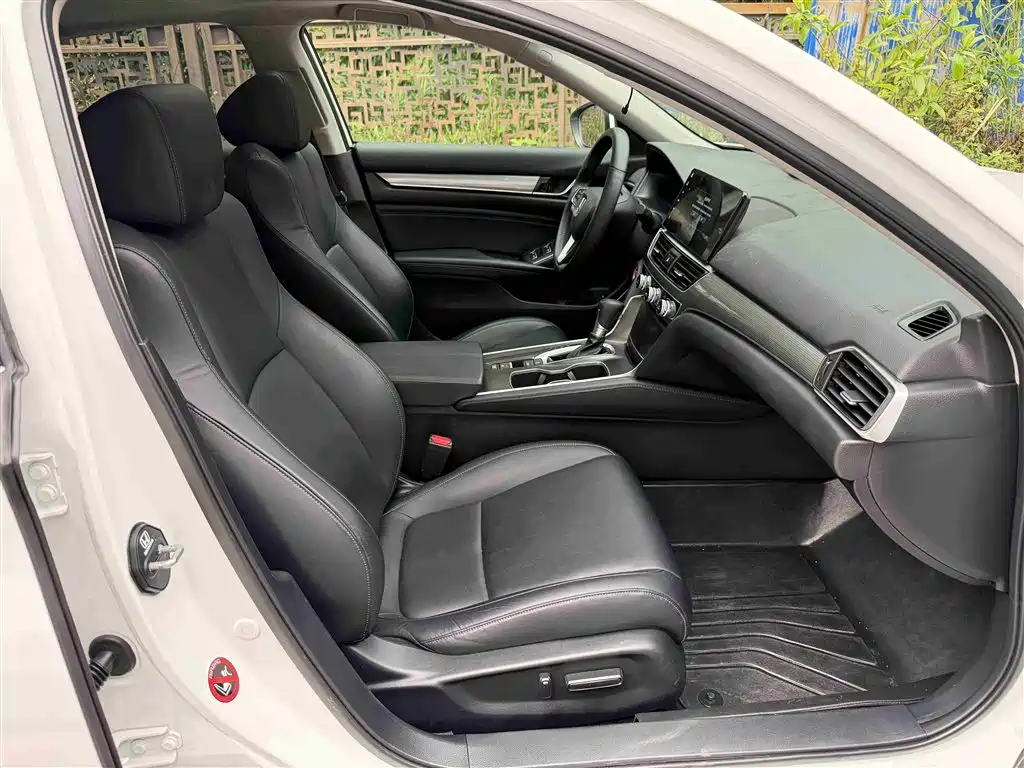 Accord 2022 260TURBO Deluxe Edition купить на сайте DeffCars