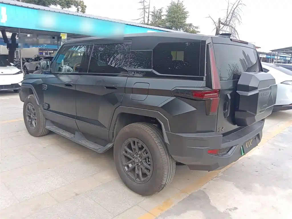 Warrior 917 2023 extended range basic version купить на сайте DeffCars