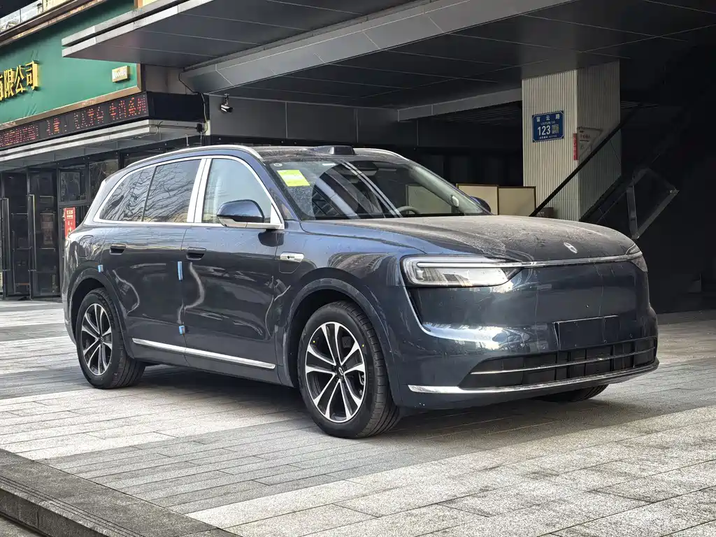 Wenjie M7 2026 extended range Max four-wheel drive version 6 seats купить на сайте DeffCars