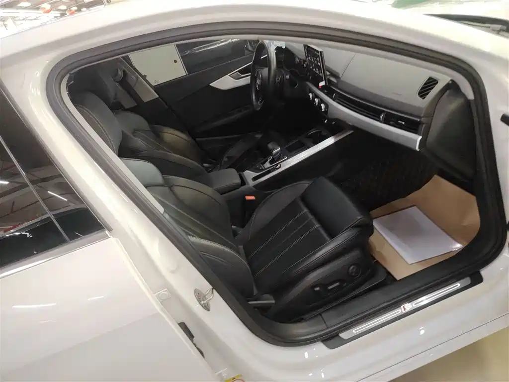 Audi A4L 2020 40 TFSI Fashionable and Dynamic купить на сайте DeffCars