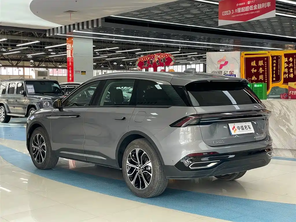 Voyager 2023 2.0T four-wheel drive premium version купить на сайте DeffCars