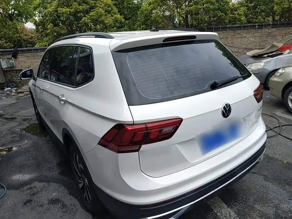 Tiguan L 2022 330TSI automatic two-wheel drive comfort version купить на сайте DeffCars