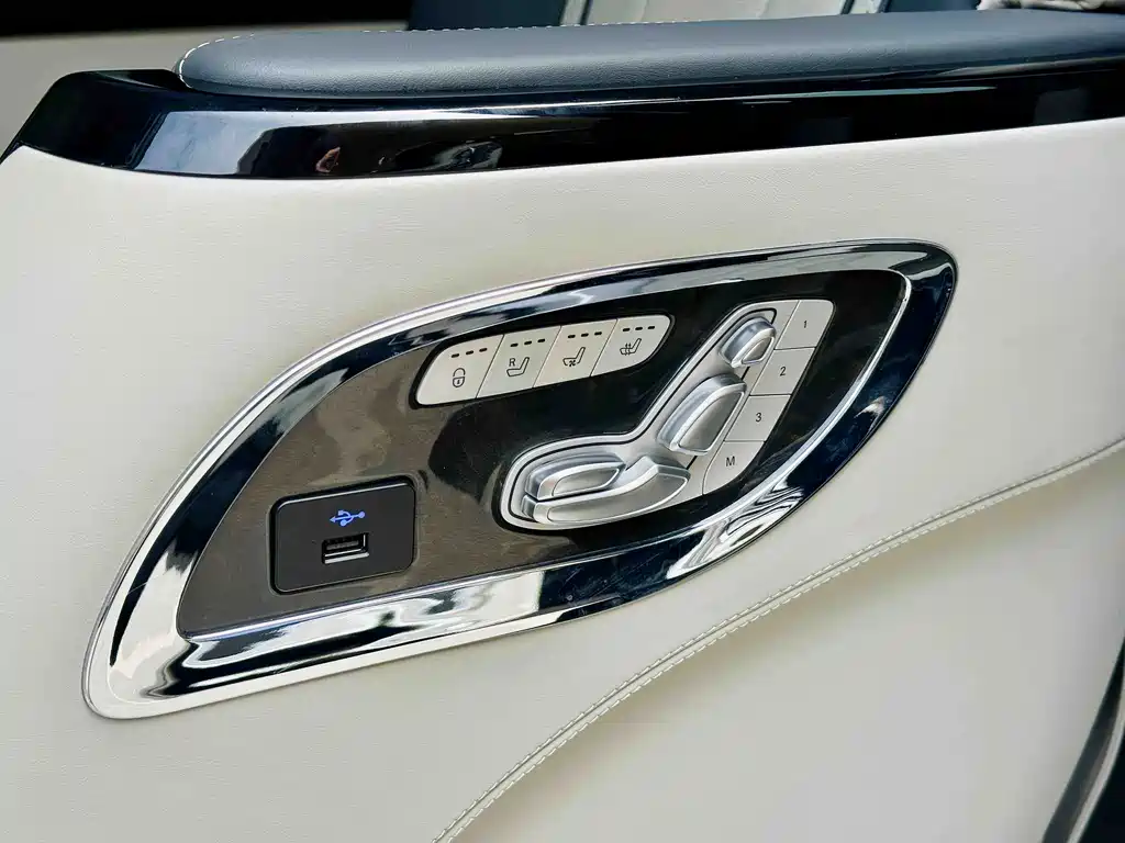 Vito 2021 2.0T Business Edition 7-seater купить на сайте DeffCars