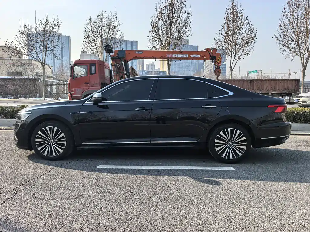 Passat 2020 330TSI Luxury Edition National V купить на сайте DeffCars