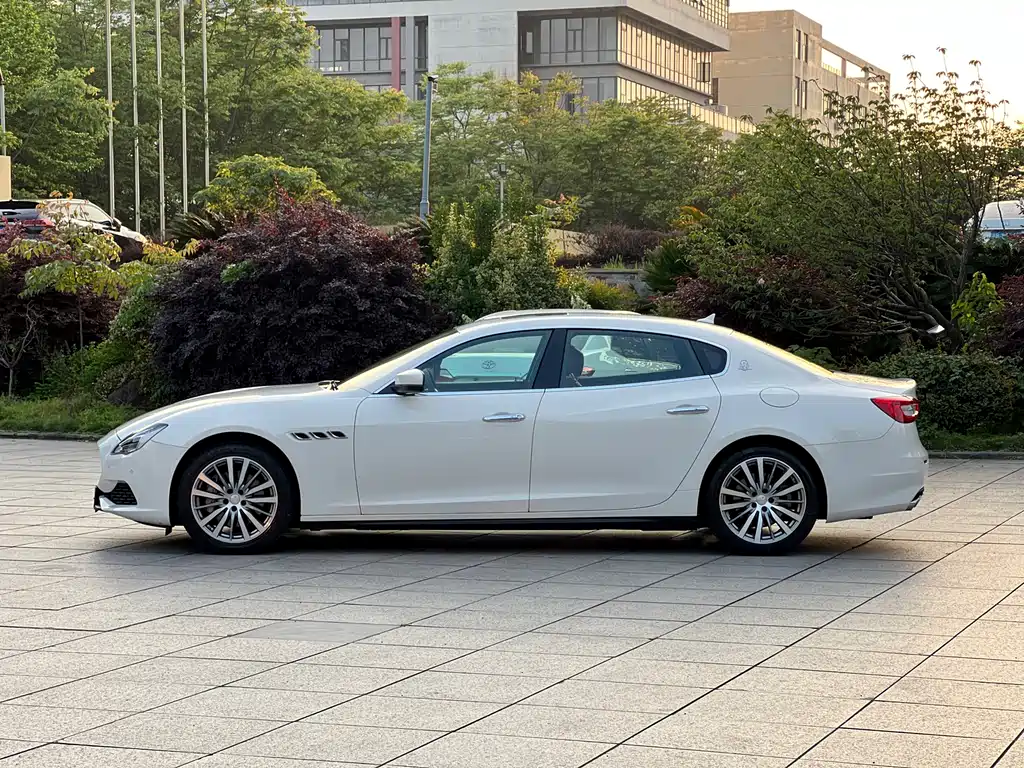 President 2018 3.0T Standard Edition купить на сайте DeffCars