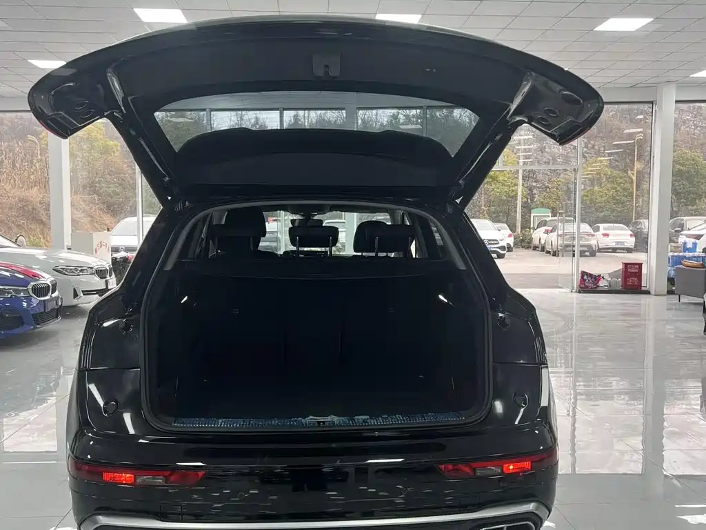 Audi Q5L 2022 40T luxury and dynamic model купить на сайте DeffCars