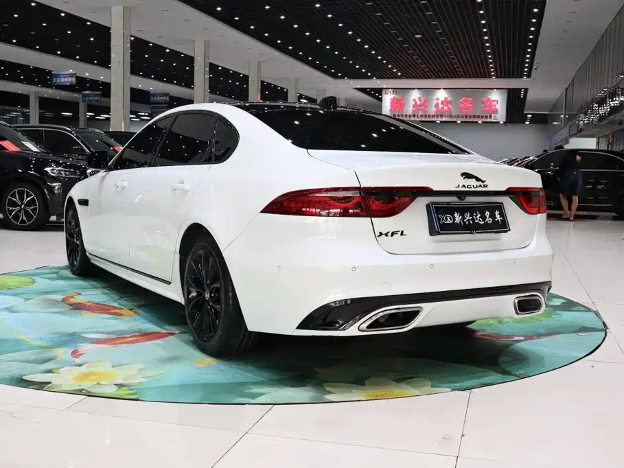 Jaguar XFL 2021 XFL 2.0T P250 four-wheel drive obsidian sports version купить на сайте DeffCars