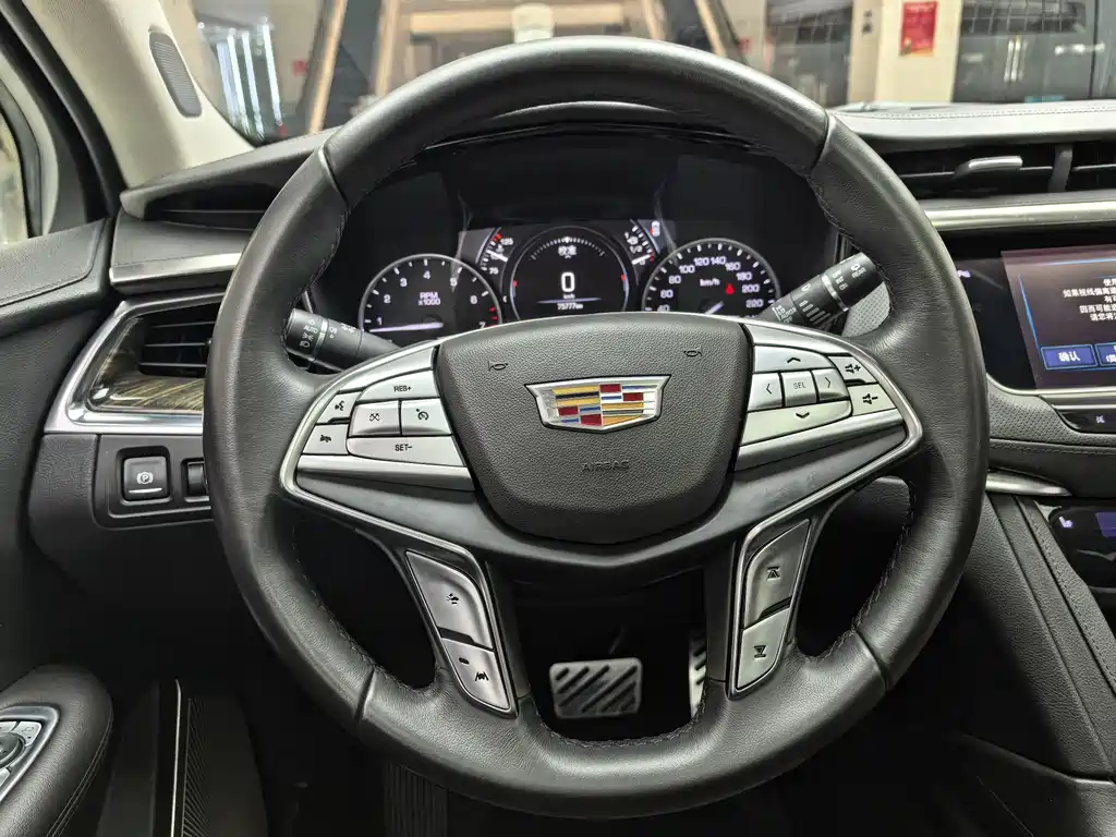 Cadillac XT5 2018 25T luxury model купить на сайте DeffCars