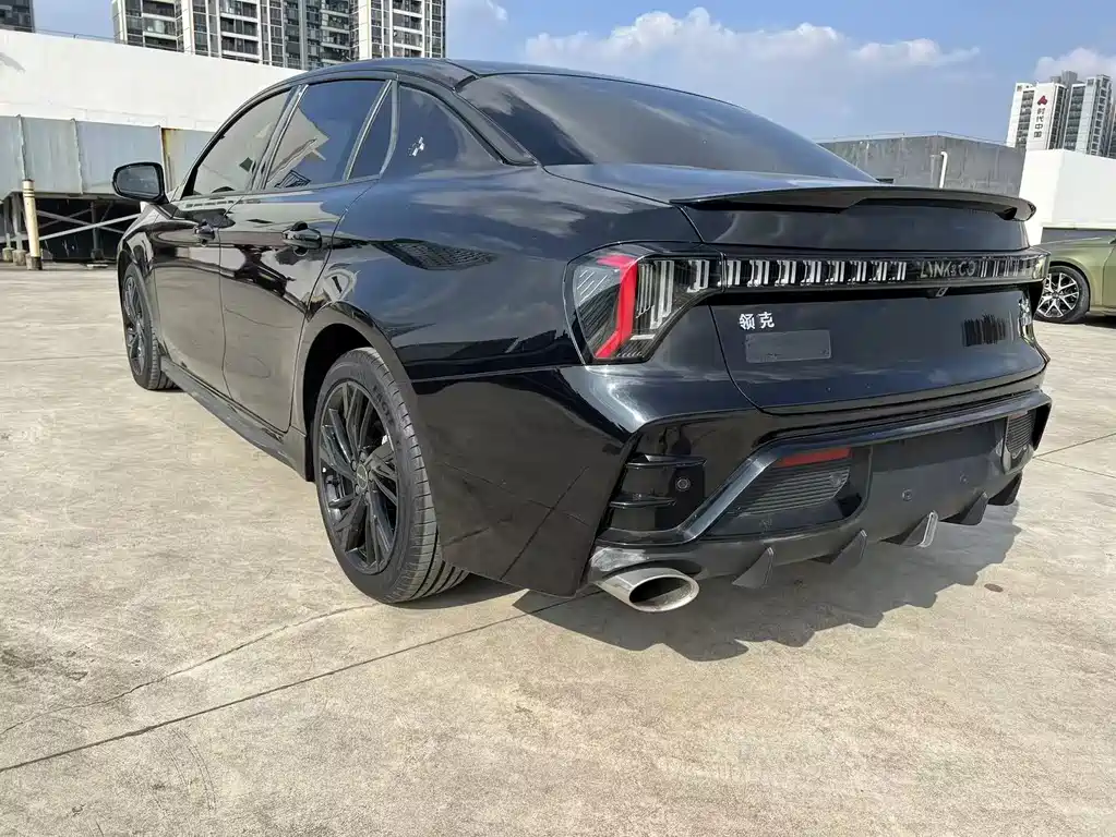Lynk & Co 03 2023 1.5TD DCT Pro купить на сайте DeffCars