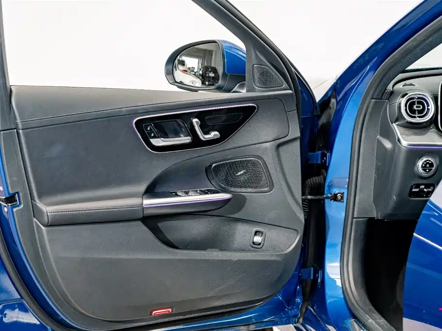 Mercedes-Benz C-Class 2023 facelift C 260 L sports version купить на сайте DeffCars