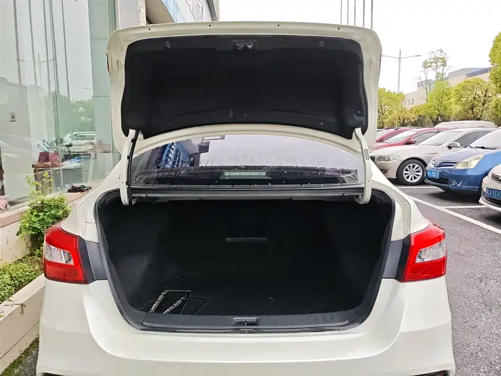 Sylphy 2022 Classic 1.6XL CVT Deluxe Edition купить на сайте DeffCars