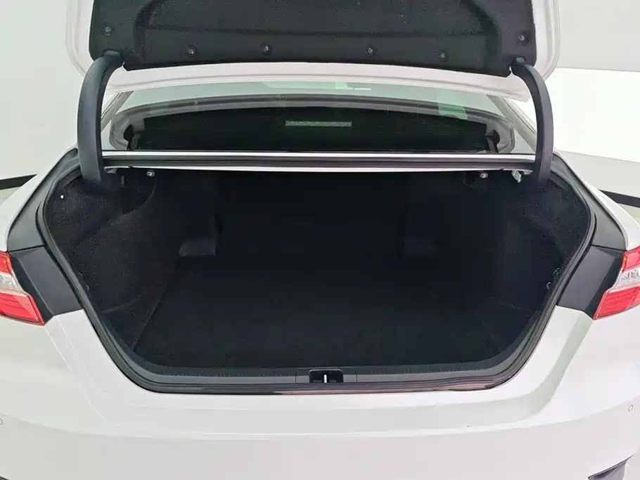 Camry 2019 facelift 2.0G Deluxe Edition купить на сайте DeffCars