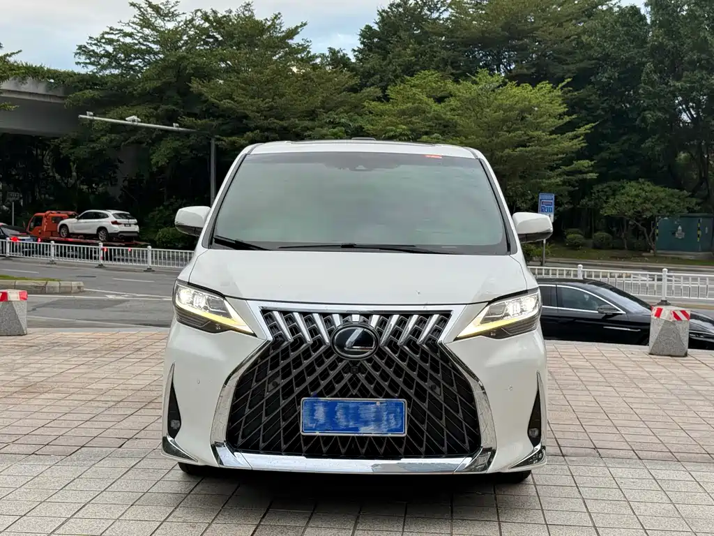 Lexus LM 2020 300h four-seat Royal Edition купить на сайте DeffCars