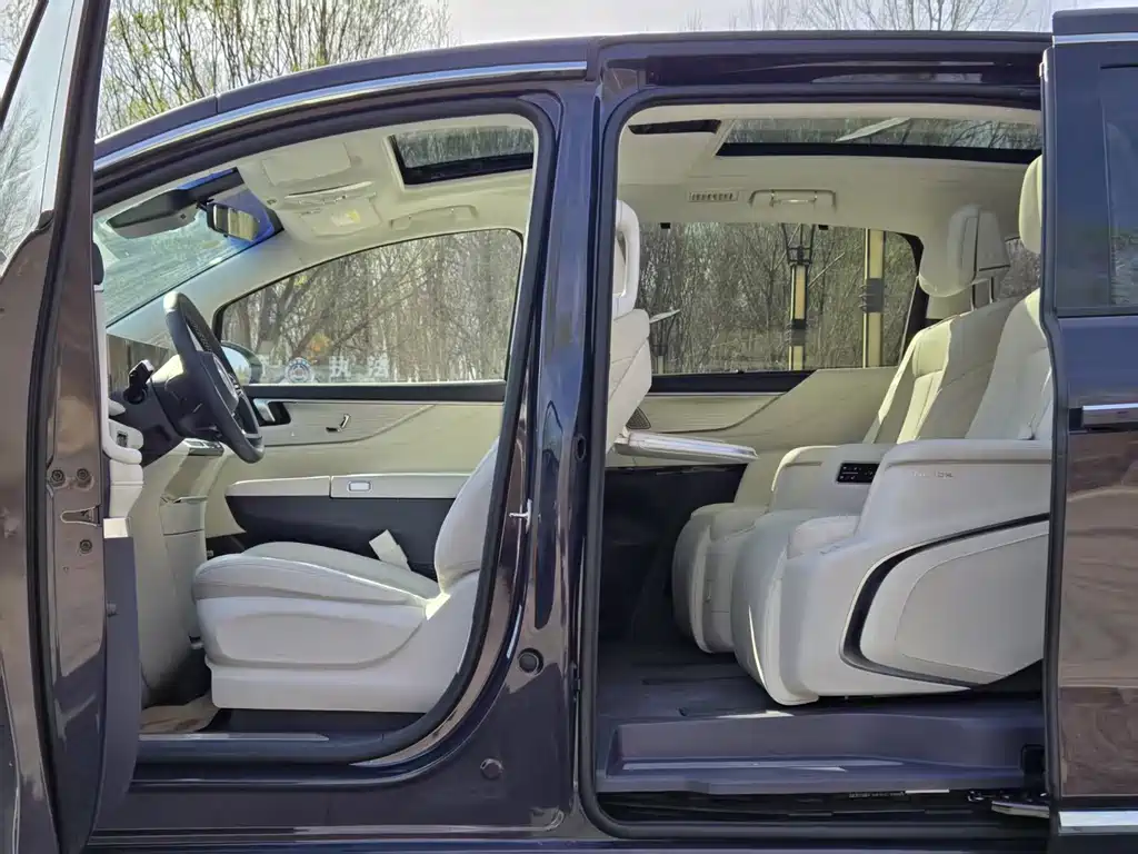 Buick GL8 New Energy 2026 Lu Zun Luxury Edition купить на сайте DeffCars
