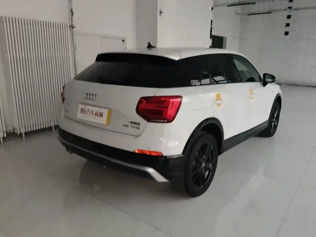 Audi Q2L 2018 35 TFSI Fashionable and Dynamic National VI купить на сайте DeffCars