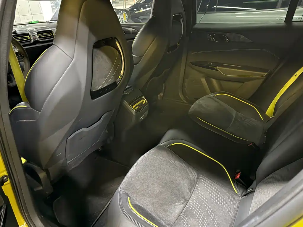 Lynk & Co 03 2022 03+ 2.0TD automatic wind control version купить на сайте DeffCars