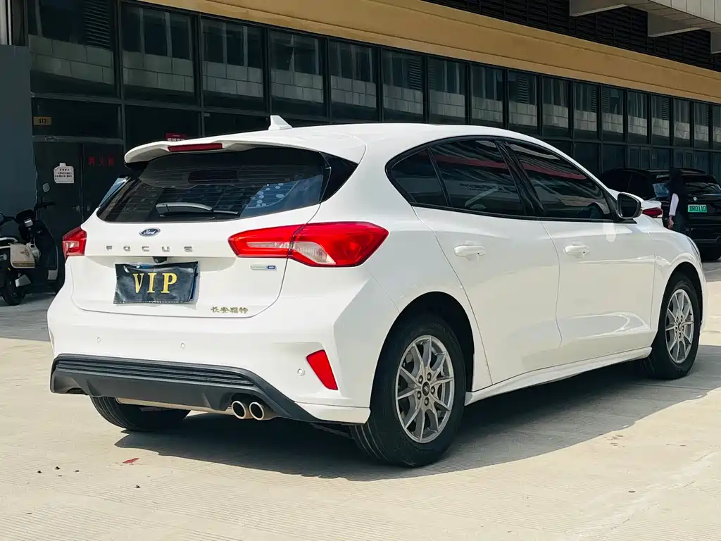 Focus 2021 Sedan EcoBoost 180 Automatic NeochaEDGE купить на сайте DeffCars
