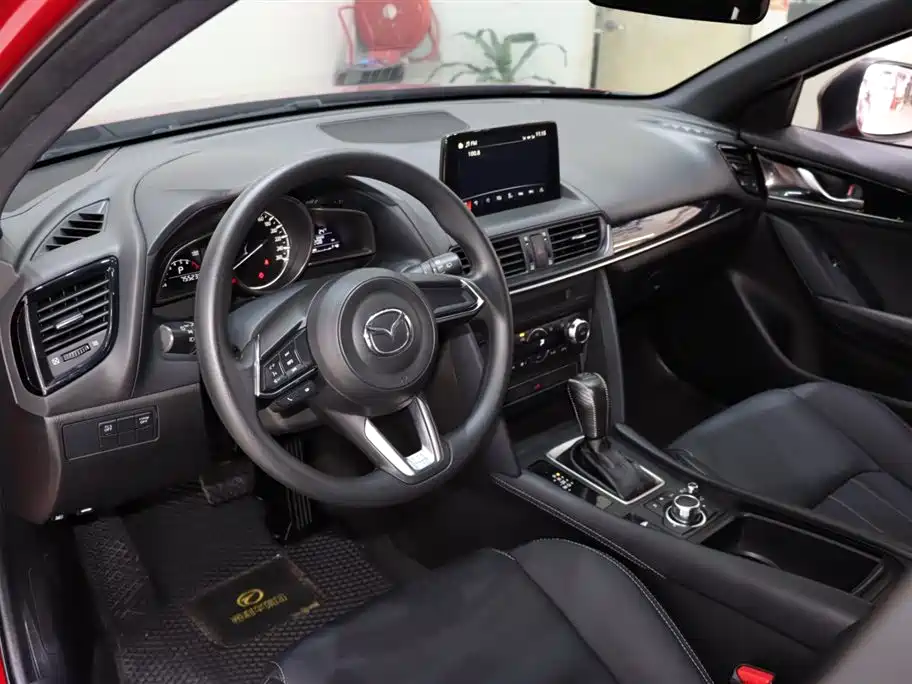 Mazda CX-4 2020 2.0L automatic two-wheel drive Blue Sky Explorer Edition купить на сайте DeffCars