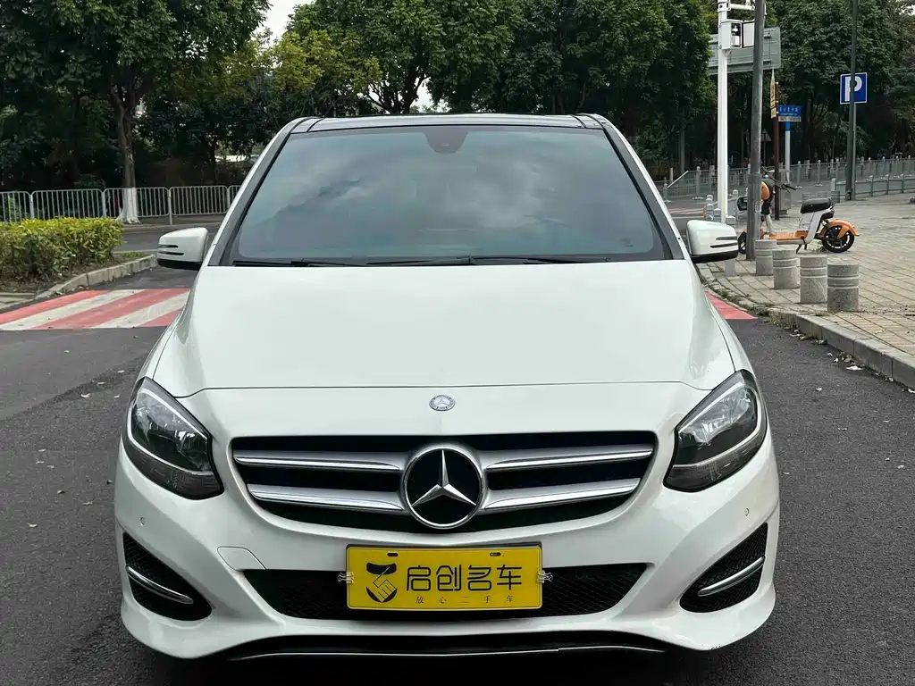 Mercedes-Benz B-Class 2015 B 200 Dynamic купить на сайте DeffCars